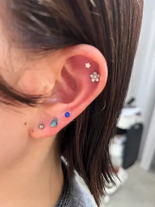 ハイトーンカラー🩵 耳ツボジュエリー👂のその他イメージ