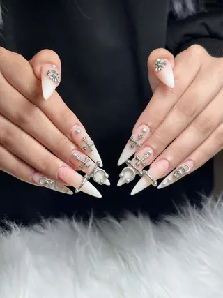 ネイル Eli Nails 新宿のネイルデザイン