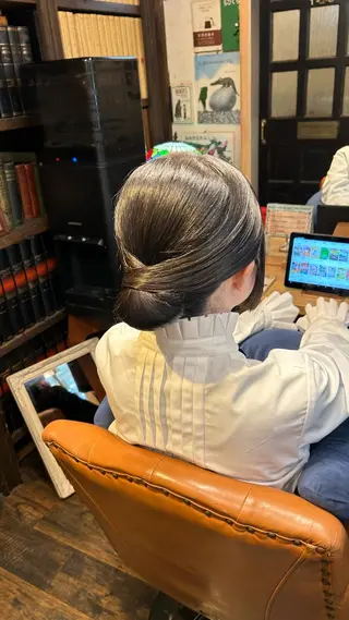 ミディアム ヘアアレンジ BRITS 渡辺 菜々子のヘアスタイル