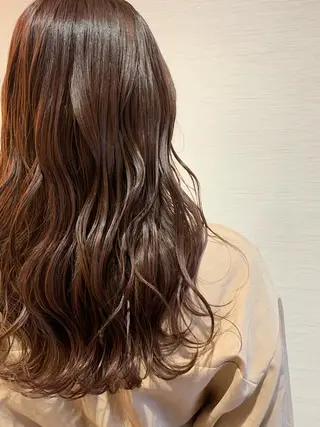 セミロング カラー 蓮見  友里のヘアスタイル