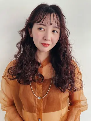 ロング パーマ ニュアンスヘア chinariのヘアスタイル