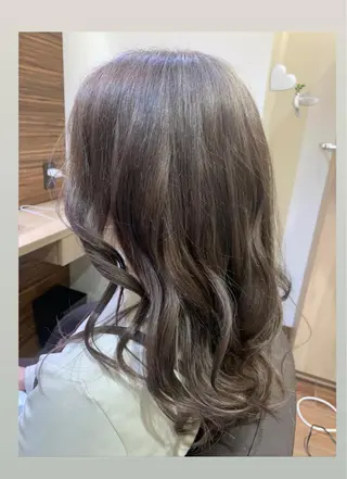 セミロング カラー 個室サロン🕊️ 飯塚優希のヘアスタイル