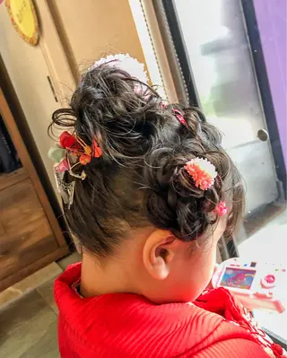 セミロング ヘアアレンジ キッズ 佐藤 美聡のヘアスタイル