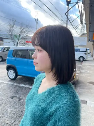 ミディアム 見奈美 凜のヘアスタイル