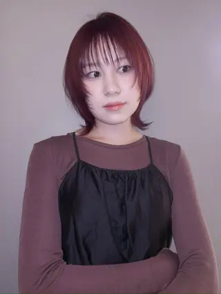 ミディアム カラー Yaya ヤヤ / HACO+のヘアスタイル