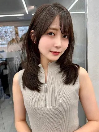 カラー ミディアム Lond Roleのヘアスタイル