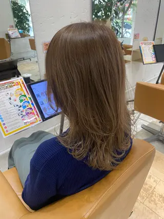 セミロング COCONA/ORO モデル様募集中のヘアスタイル