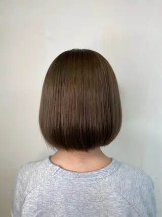 ショート パーマ 鶴﨑 美優亜のヘアスタイル