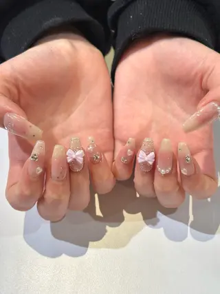 ネイル REINA .のネイルデザイン