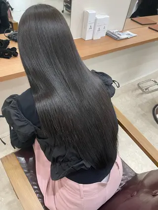 ロング 鈴木 梨瑚のヘアスタイル