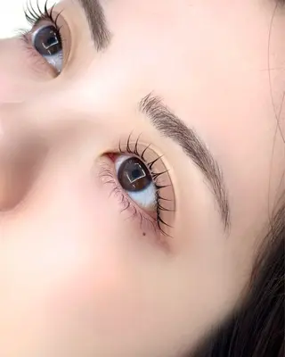 マツエク・マツパ ivy-nue🩶 Natsumiの眉毛・アイブロウイメージ