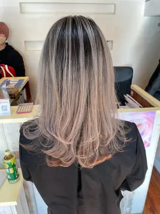 セミロング カラー 高野 真弥のヘアスタイル