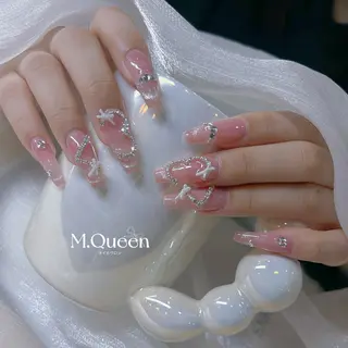 ネイル MQueen ネイルサロンのネイルデザイン