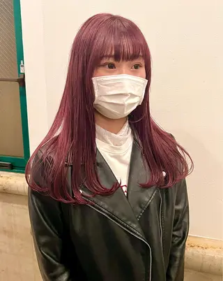 ロング カラー RAIMA ケアハイトーンのヘアスタイル