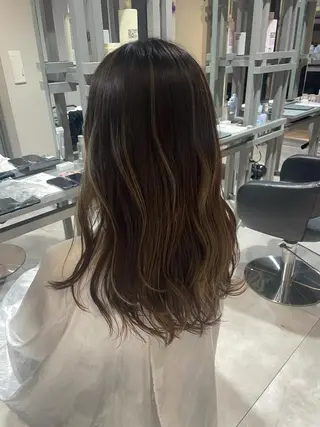 ミディアム カラー ブリーチ👩🦳/ ✂︎MANAMIのヘアスタイル