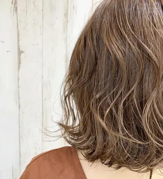 ミディアム カラー 心斎橋韓国ボブ 好原良真のヘアスタイル
