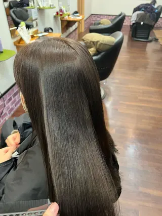 ロング カラー 松田 紗采のヘアスタイル