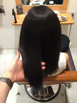 セミロング ツヤ髪専門美容師 桑原 和誠のヘアスタイル