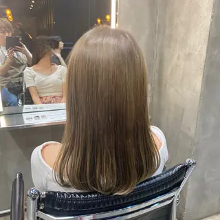 セミロング カラー 透明感カラー🌿 グレージュ🐺陽介のヘアスタイル