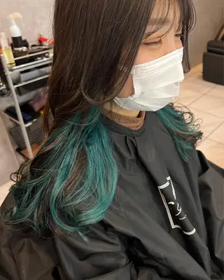 カラー SALOWIN栄 高須大貴のヘアスタイル
