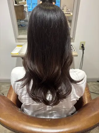 セミロング 安田 妃良のヘアスタイル