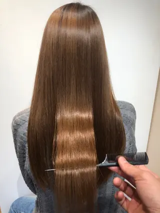 ロング マエダ マサシのヘアスタイル