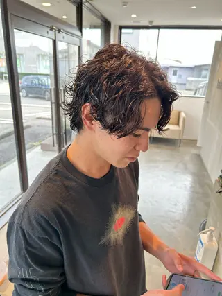 パーマ メンズ くろだ まみのヘアスタイル