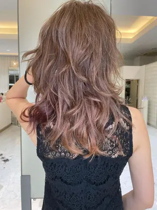 ミディアム カラー 本間 良のヘアスタイル