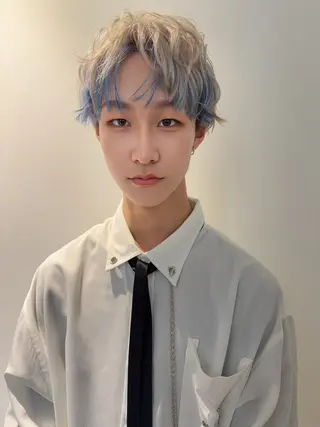 ショート カラー 小平 琳のヘアスタイル