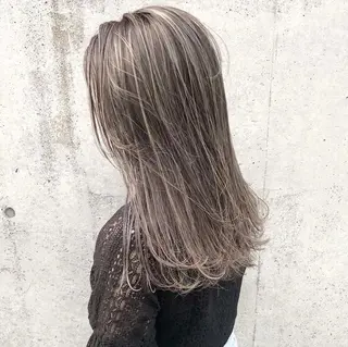 セミロング カラー HATSUMEI ゆうまのヘアスタイル