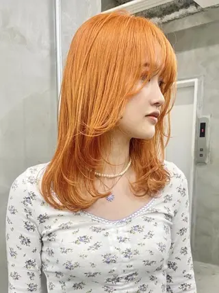 セミロング カラー スパイラルパーマ 🌐hina⭐️のヘアスタイル