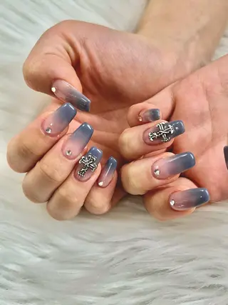 ネイル KIREIE Satomiのネイルデザイン