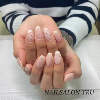 ネイル 𝐼𝑁𝑂𝑈𝐸 𝑀𝐼𝐴のネイルデザイン