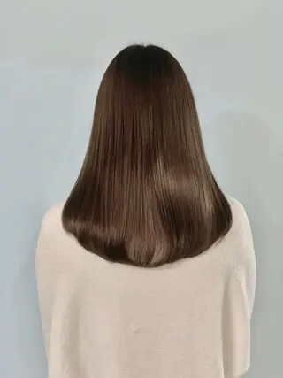 セミロング カラー 一ノ瀬 暁のヘアスタイル