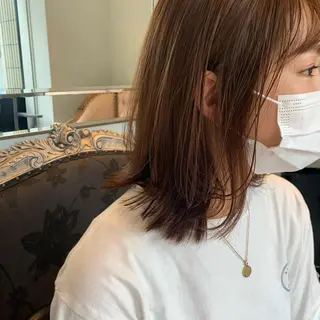 ミディアム SAKINO. ベージュカラーのヘアスタイル