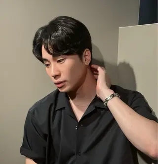 ショート パーマ メンズ メンズ職人/センター パート/富沢真斗のヘアスタイル