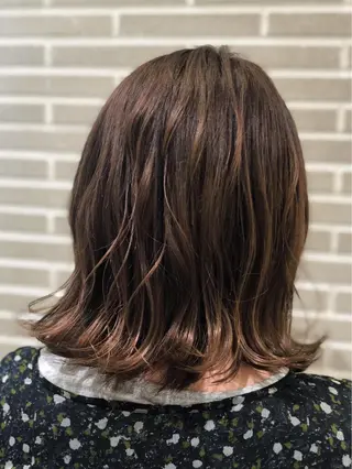 ミディアム カラー 山北 咲子のヘアスタイル