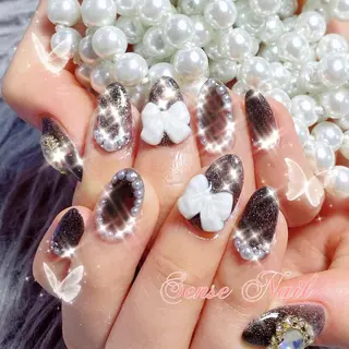 ネイル Queening 🦋のネイルデザイン