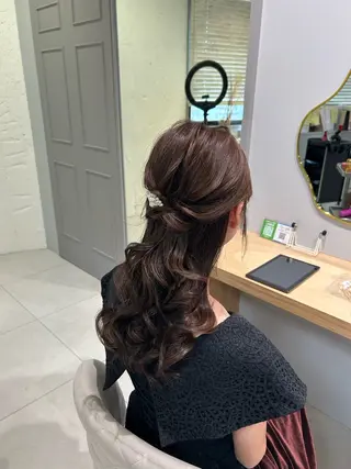ヘアアレンジ 暖色カラー/アレンジ /束間まつげ🌼のヘアスタイル