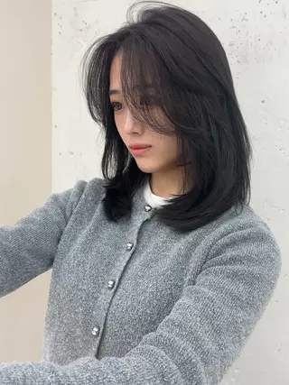 ミディアム てーと /レイヤーカットのヘアスタイル