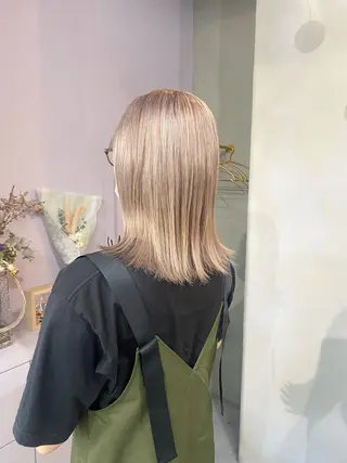 ミディアム カラー 前橋 姫奈のヘアスタイル