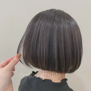 ショート カラー ぱつっとボブ/ 小野あかねのヘアスタイル