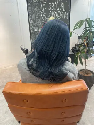 ミディアム カラー 久保田 千尋のヘアスタイル