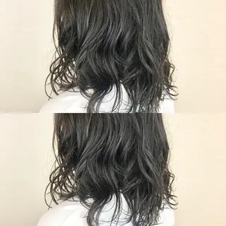 セミロング パーマ 韓国レイヤーカット/ ダブルカラーのヘアスタイル