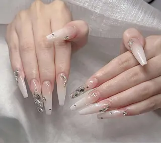 ネイル Lee Nailsのネイルデザイン