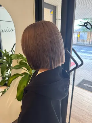 ミディアム 内沼 恵留菜のヘアスタイル
