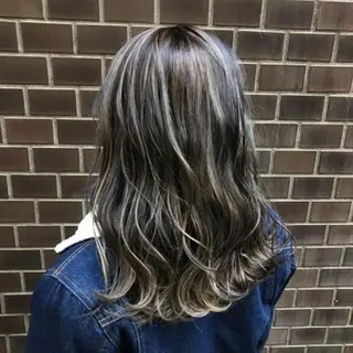 ミディアム カラー sharesalon セキケイタのヘアスタイル