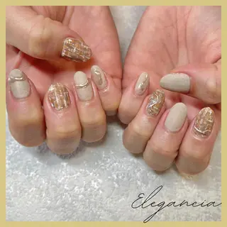 カラー ネイル Elegancia. Hiromiのネイルデザイン