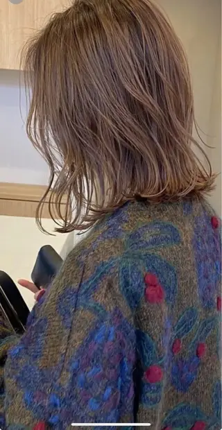 カラー 韓国風レイヤーカラー ライムのヘアスタイル