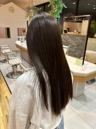 ロング 岡本 梨沙のヘアスタイル